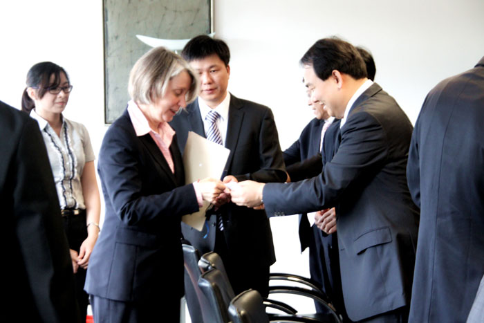 陈东市长携揭阳代表团二次拜访德国大使馆